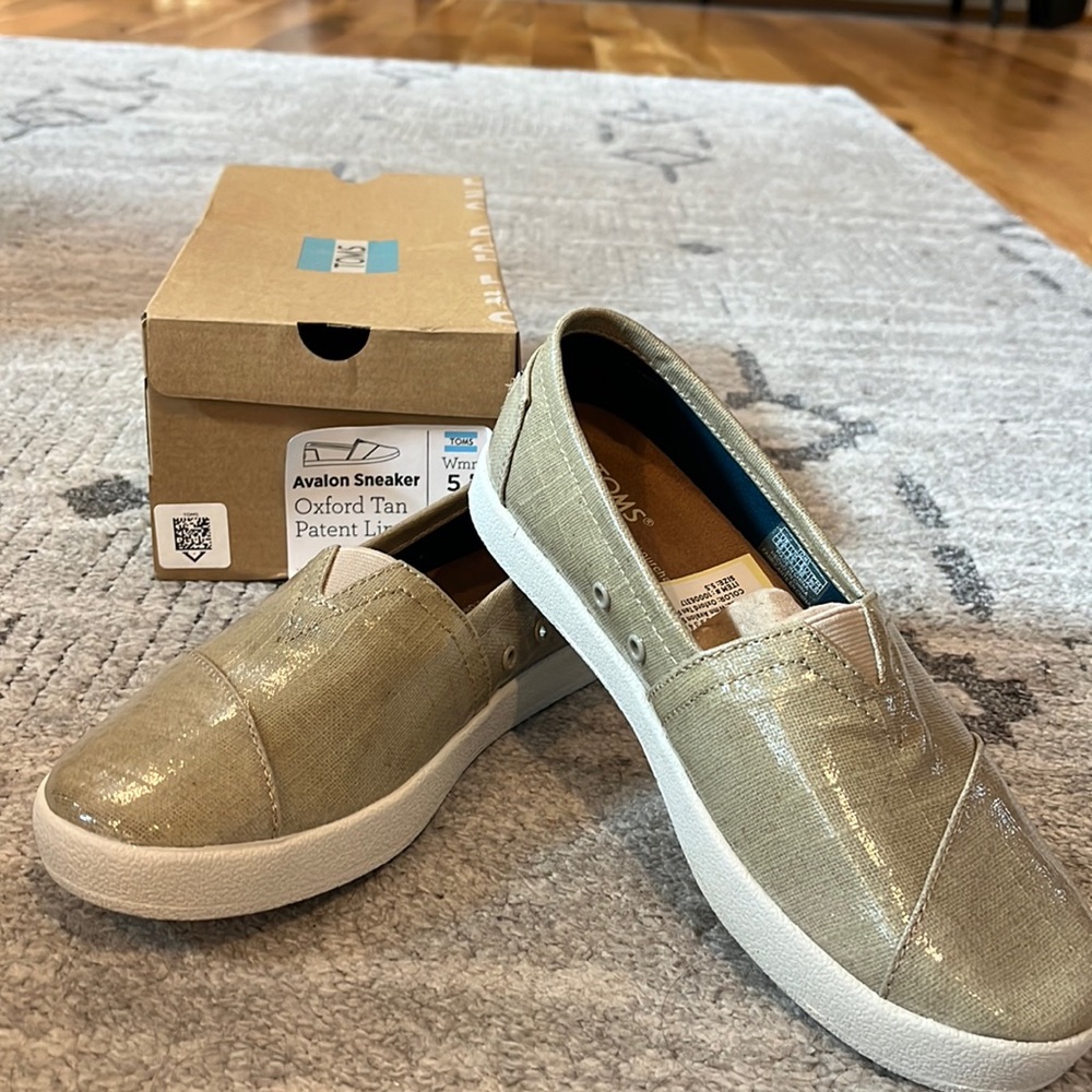 TOMS Avalon Slip-On Sneakers in Tan